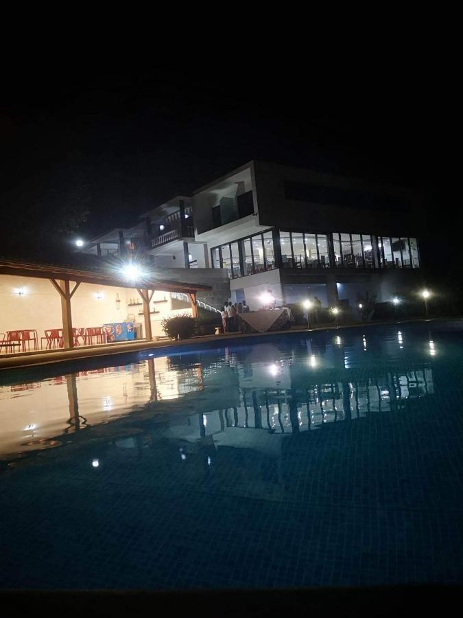 Restaurante Residencial Pizzaria S. Estevao Aguiar da Beira Esterno foto