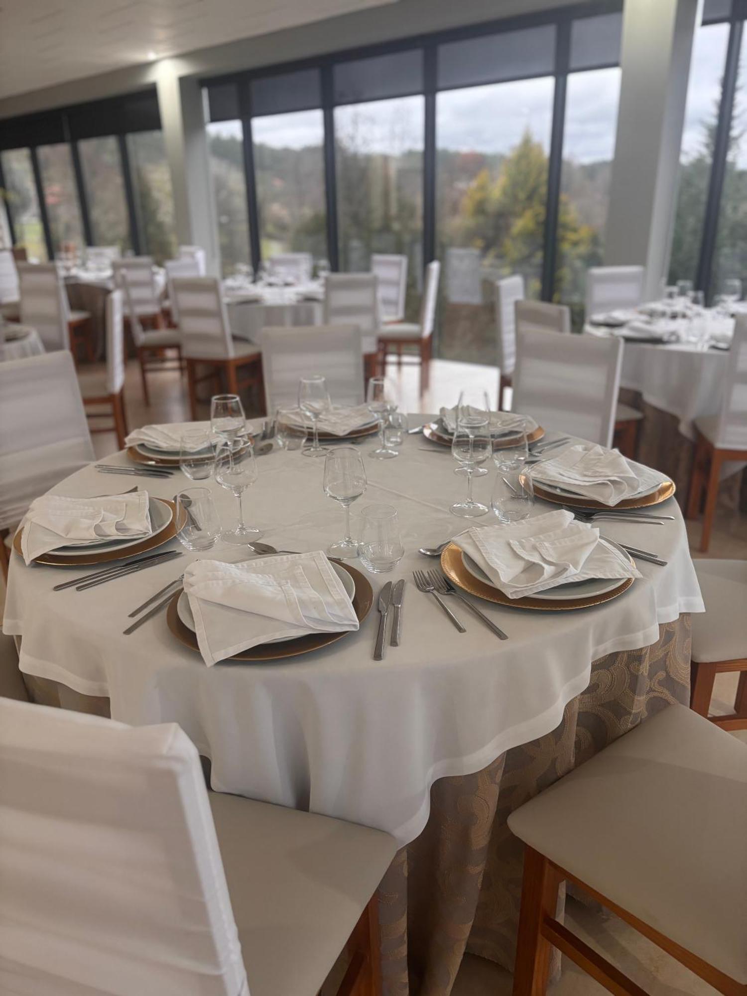 Restaurante Residencial Pizzaria S. Estevao Aguiar da Beira Esterno foto