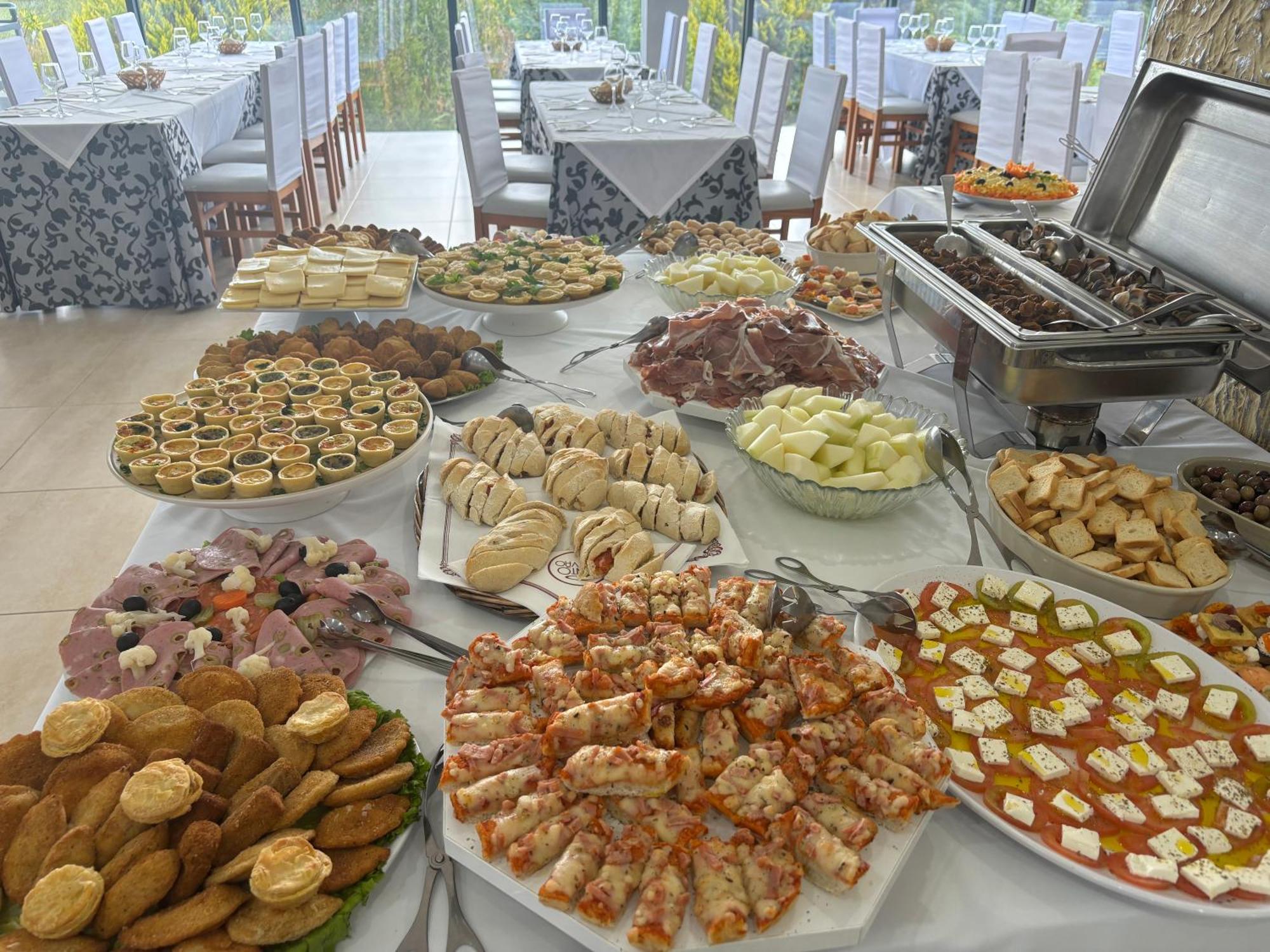 Restaurante Residencial Pizzaria S. Estevao Aguiar da Beira Esterno foto