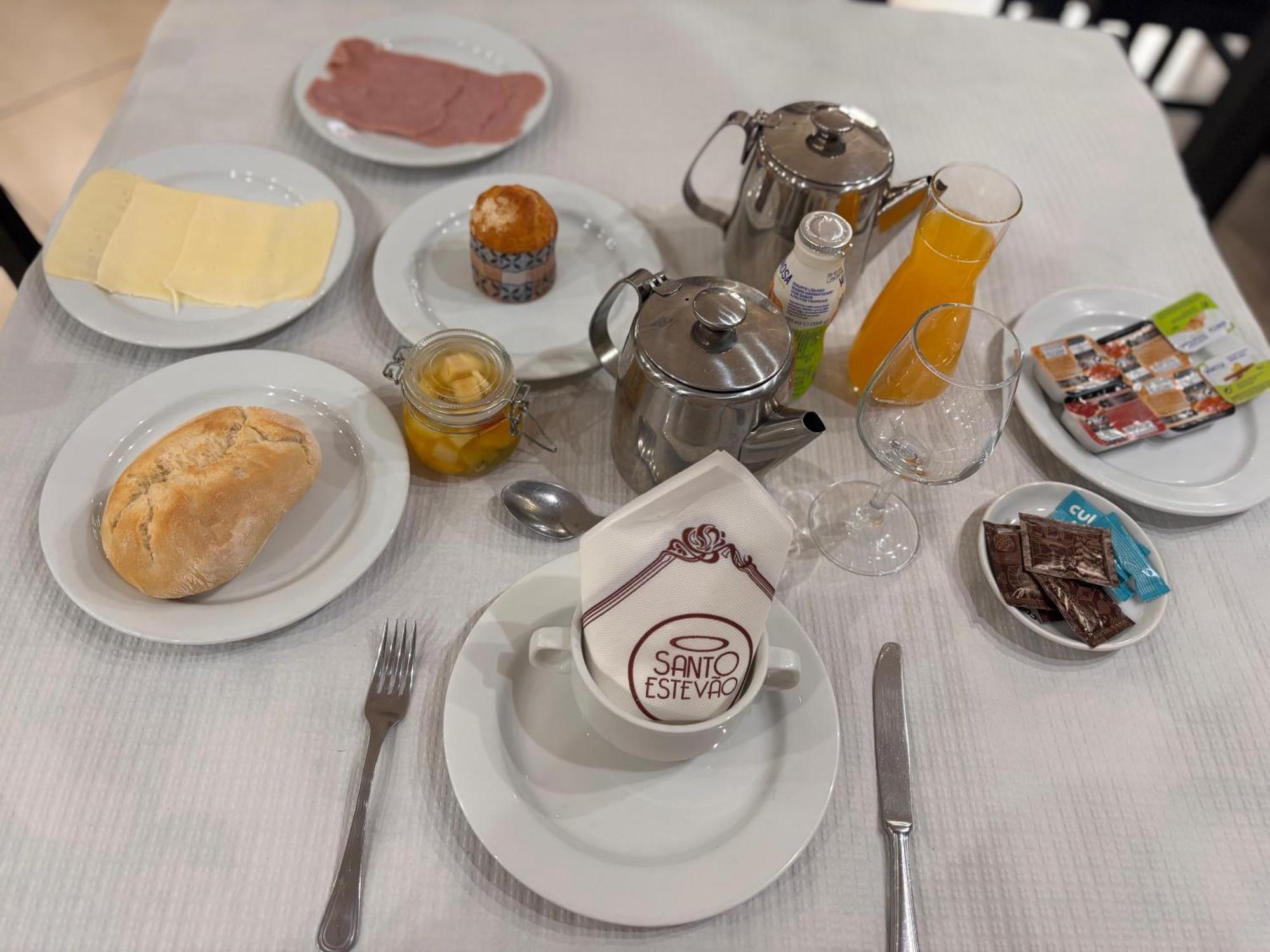 Restaurante Residencial Pizzaria S. Estevao Aguiar da Beira Esterno foto